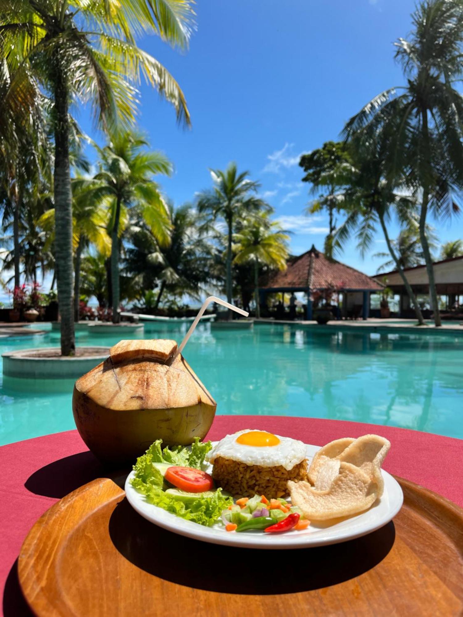 Marina Anyer Villa & Resort Bagian luar foto