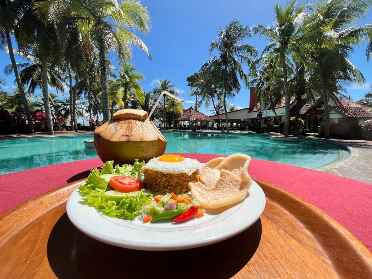 Marina Anyer Villa & Resort Bagian luar foto