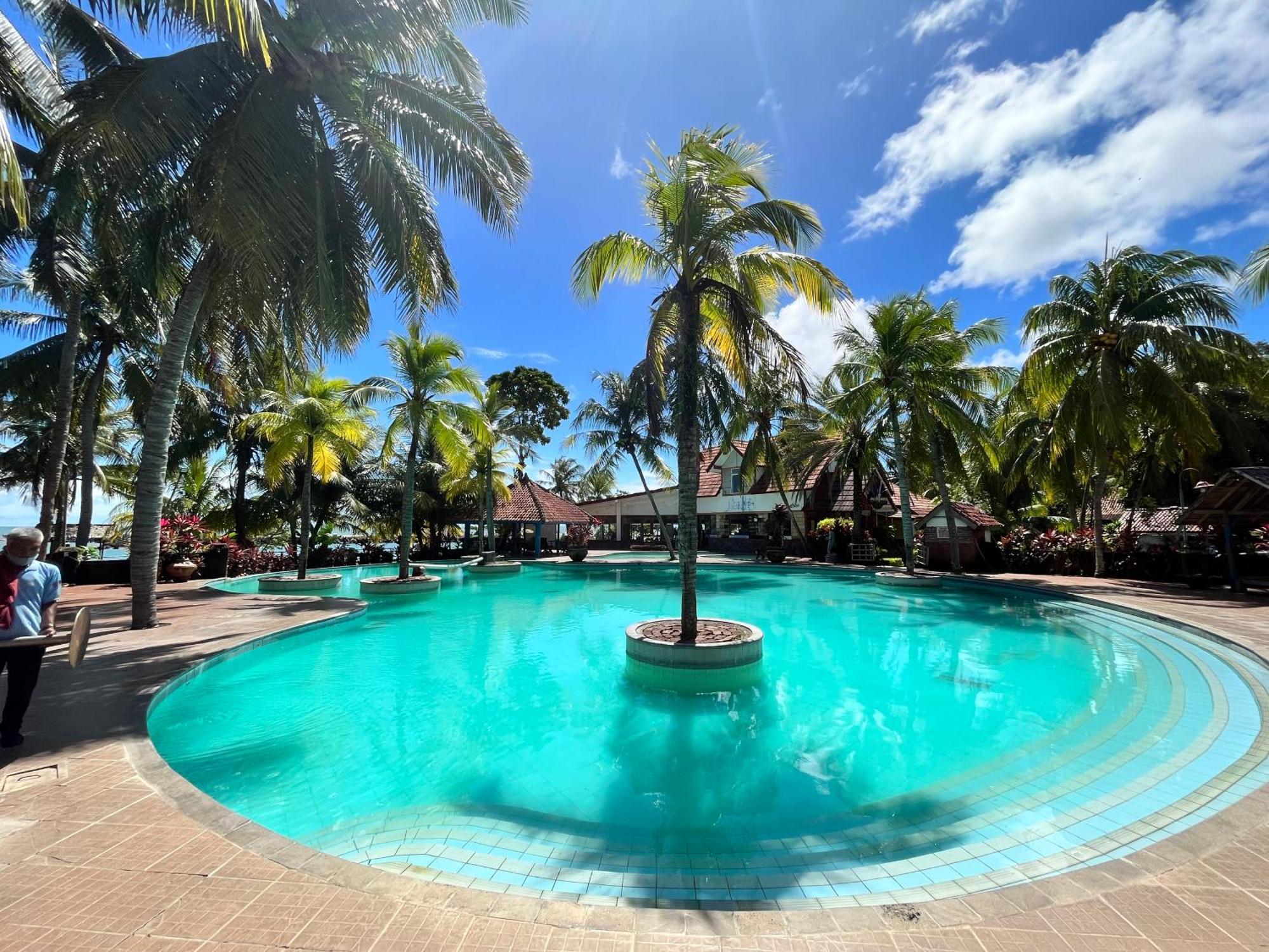 Marina Anyer Villa & Resort Bagian luar foto
