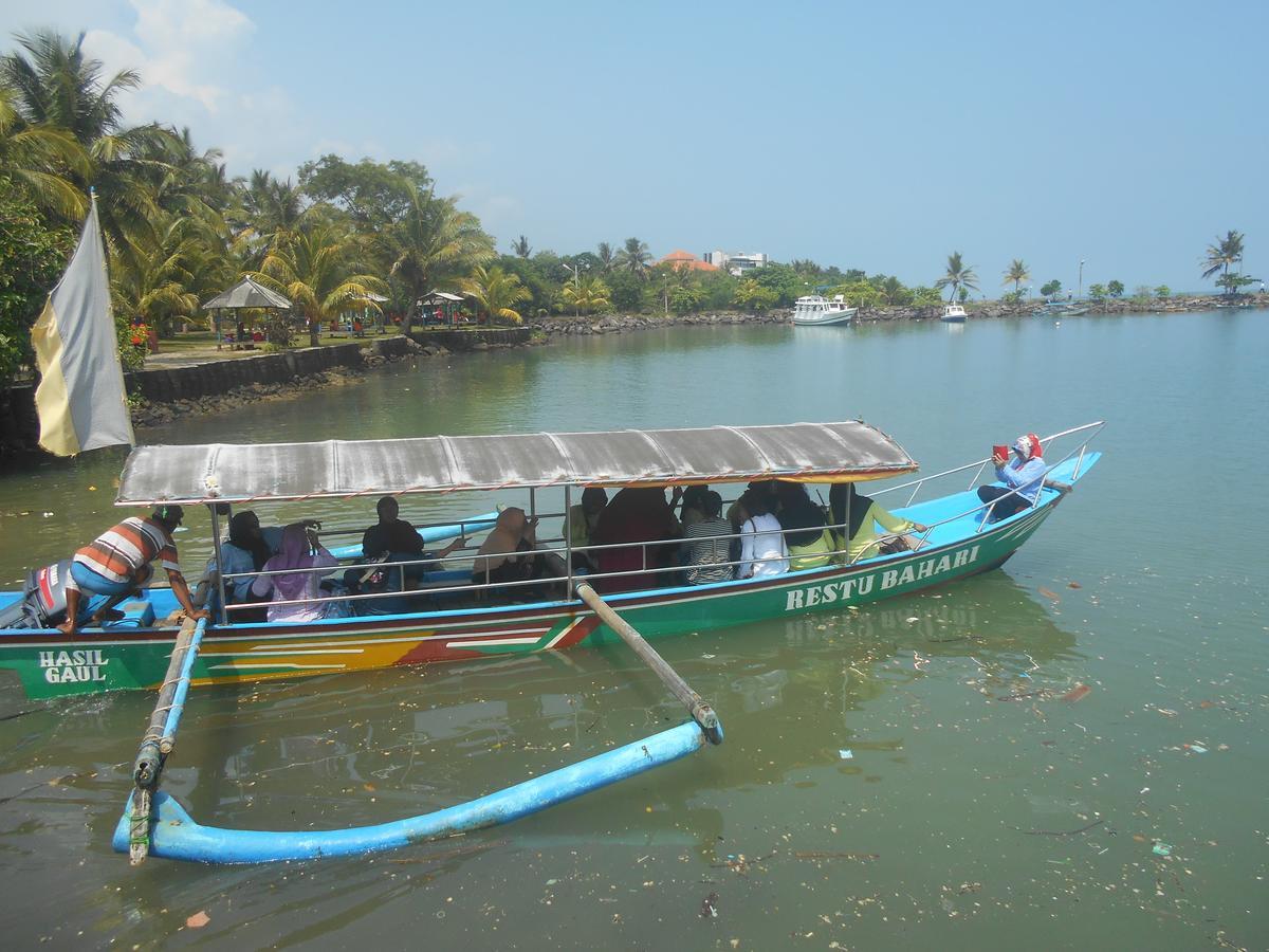 Marina Anyer Villa & Resort Bagian luar foto
